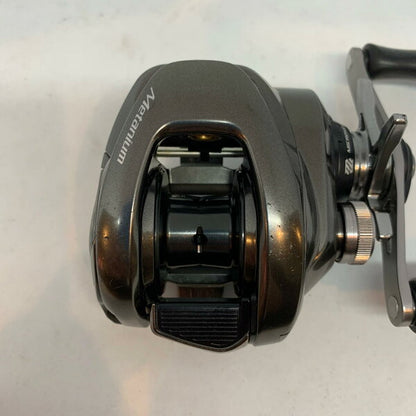 Japanese Vintage Fishing Reel | [Used] SHIMANO Bait reel Good condition 20 Metanium Right handle 04112 A rank