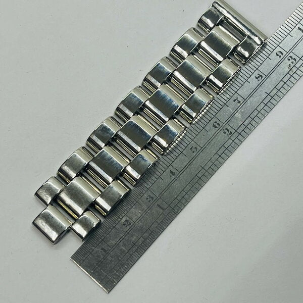 Japan Find | [Unused item] Oris genuine bracelet #07 8 20 68 Stainless steel rectangular 3-row bracelet Lug width 20 * Buckle width 20 mm Total length 88 mm Will be sent by mail [Cash on delivery not available]