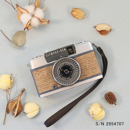 Japanese Vintage Camera | [Refurbished] [With warranty] Olympus OLYMPUS PEN EE-2 Natural wood finish S/N 2954707 (set with case and film) Film camera Film camera [Used]