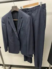 100 32-33) Armani Rezzoni Italian suit