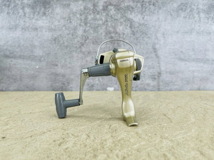 Japanese Vintage Fishing Reel | SHIMANO Alivio 1000 spinning reel [Used] SHIMANO Alivio fishing gear fishing /900912