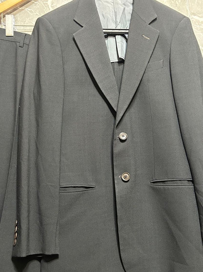 Good condition ARMANI COLLEZIONI Italian suit 46R 90% wool