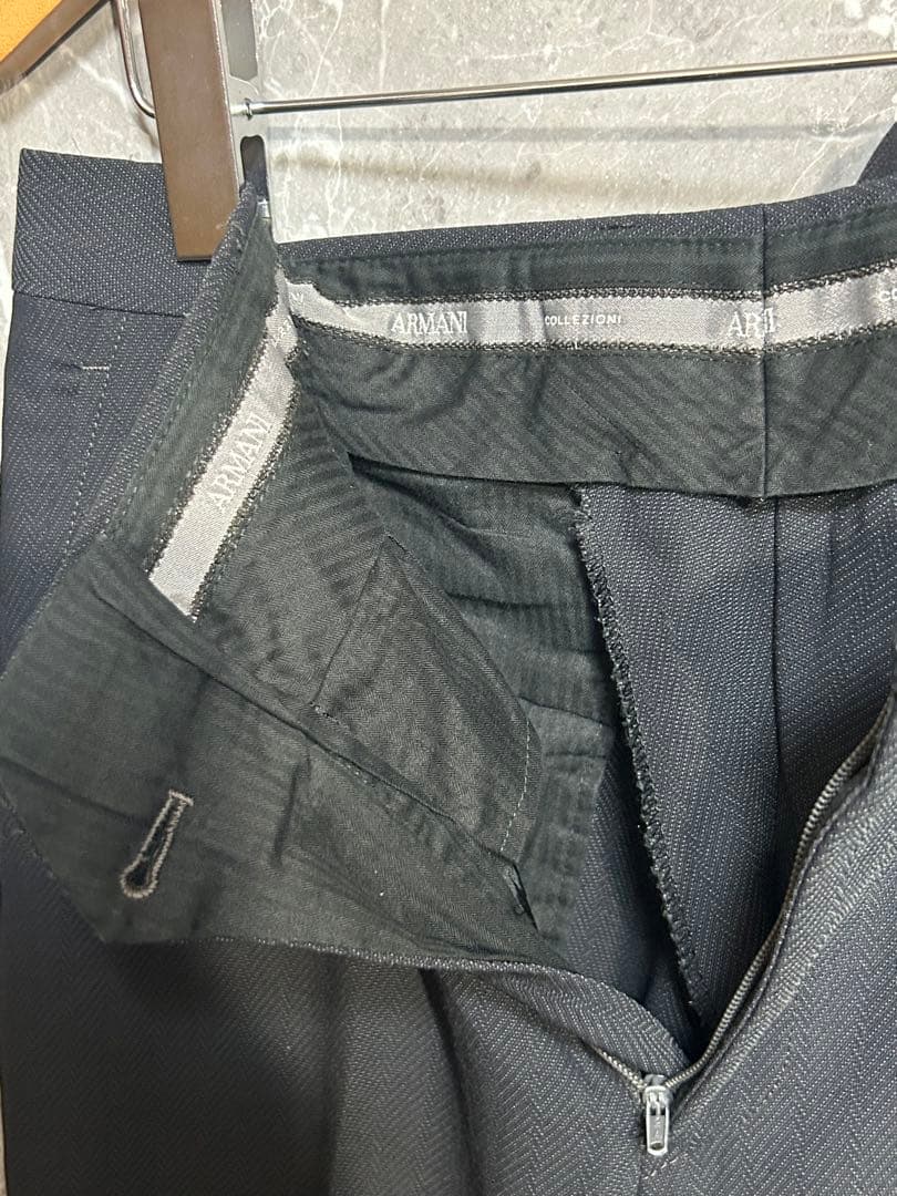Good condition ARMANI COLLEZIONI Italian suit 46R 90% wool