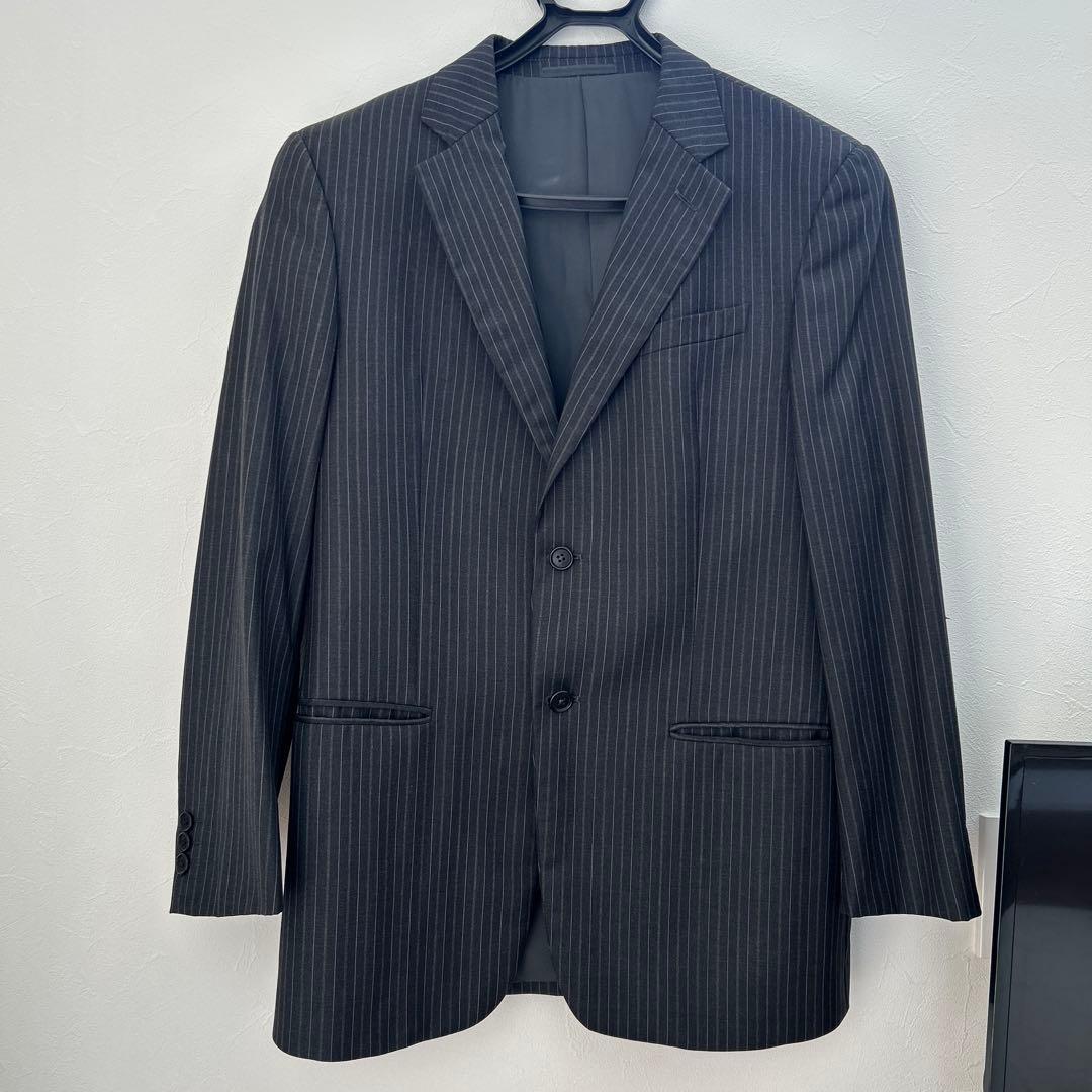 Men's striped business suit setup