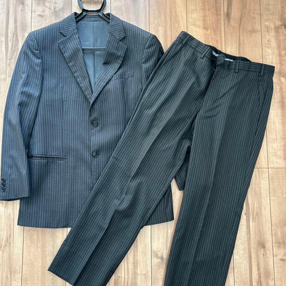 Men's striped business suit setup
