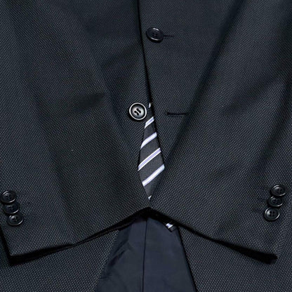 Very good condition ☆ Armani Collezioni ☆ Suit setup ☆ Woven pattern ☆ Black ☆ 50 ☆ XL
