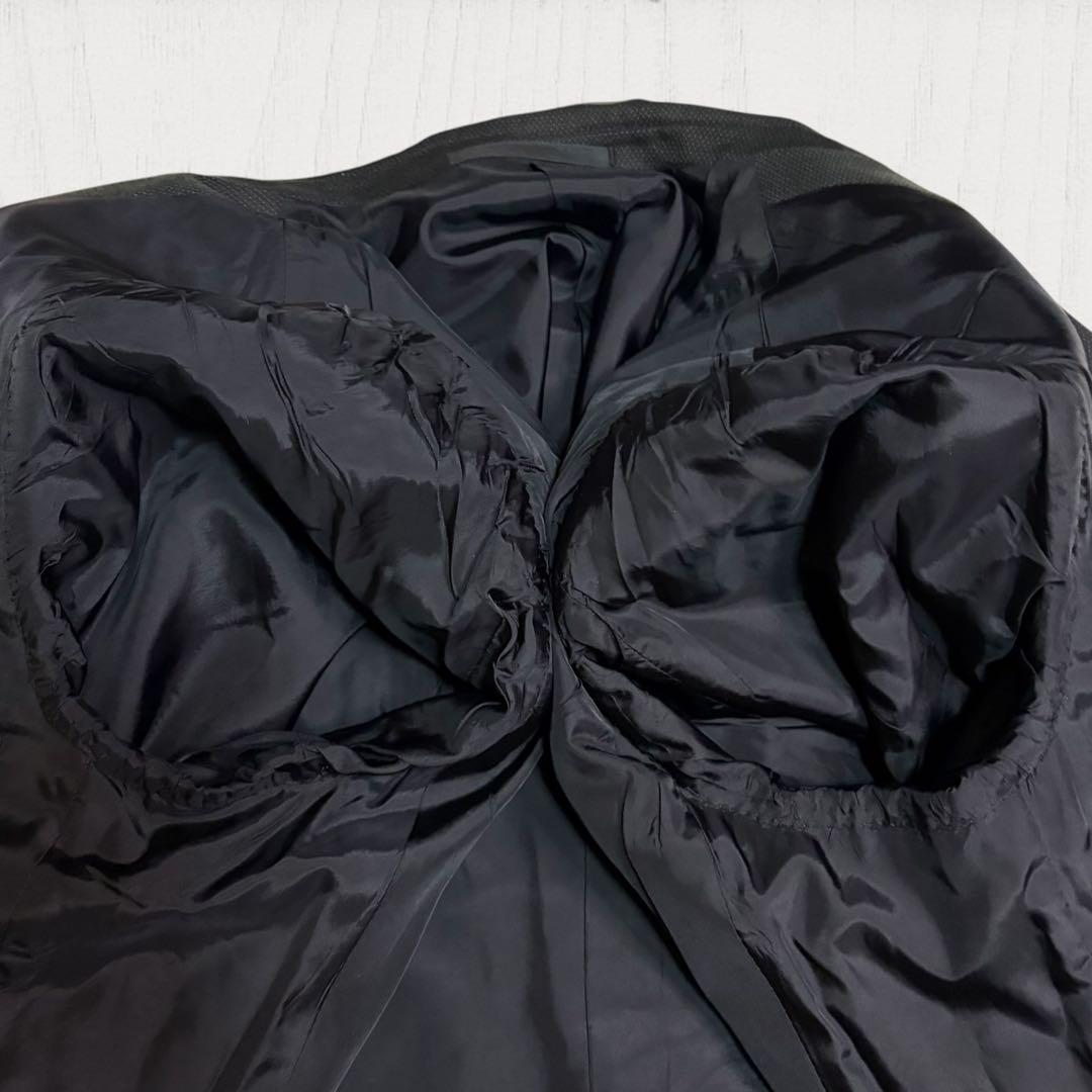 Very good condition ☆ Armani Collezioni ☆ Suit setup ☆ Woven pattern ☆ Black ☆ 50 ☆ XL
