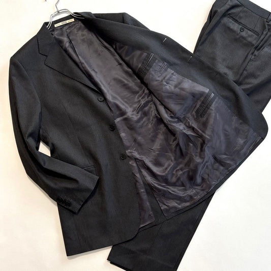 Gianfranco Ferre [XL Size Herringbone] Suit Setup Made in Italy