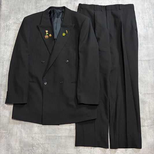 Good condition double breasted setup suit black adjuster tuck 180
