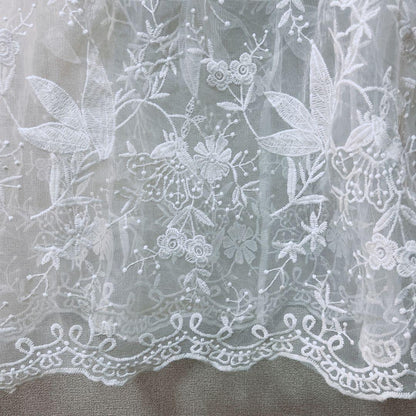 White lace wedding dress embroidery white [M]