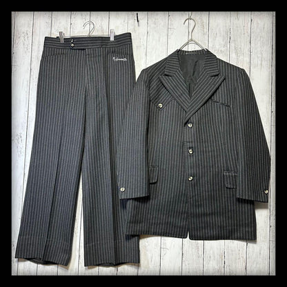 [Vintage ☆ Suit ☆ Setup] Charcoal gray ☆ Stripe ☆ M British fabric