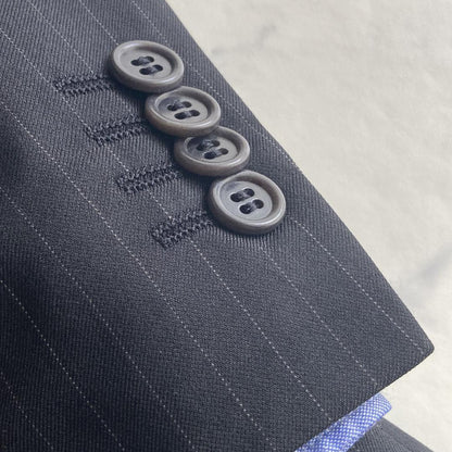 44 [Highest quality over 600,000 yen] Giorgio Armani black tag stretch stripe suit
