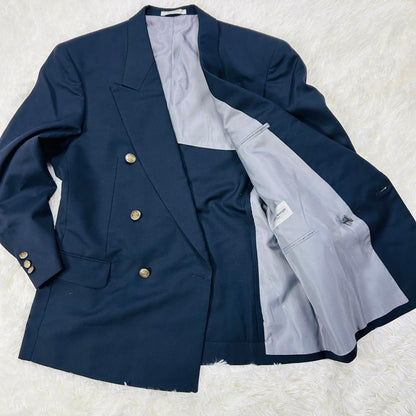 Good condition Giorgio Maurijio Gold button navy blue tailored jacket