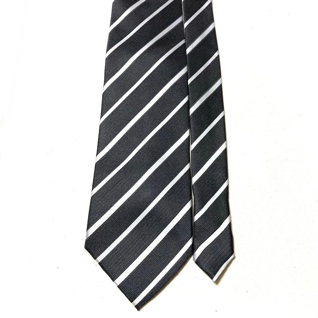 Beautiful item★Armani Thick Italian Made Striped Pattern Black Silk Necktie