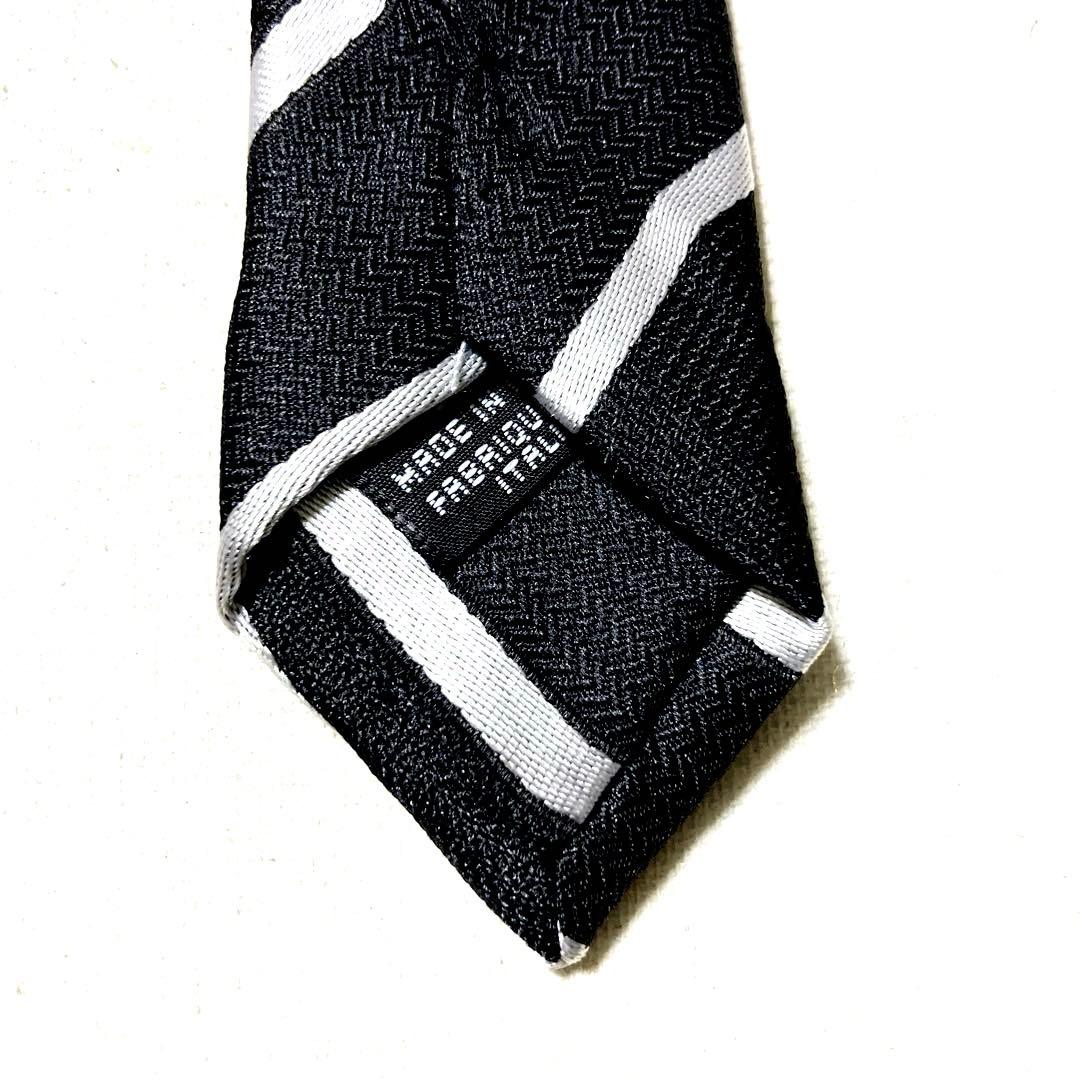 Beautiful item★Armani Thick Italian Made Striped Pattern Black Silk Necktie
