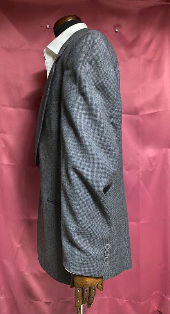 Made in Italy by GIO DE BARESI Made in Italy with Luigibot fabric Men's suit