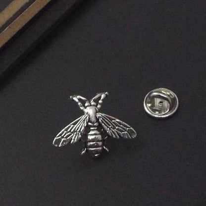 Antique Style Bee Lapel Pin Brooch Pin Badge Alloy Silver Bee
