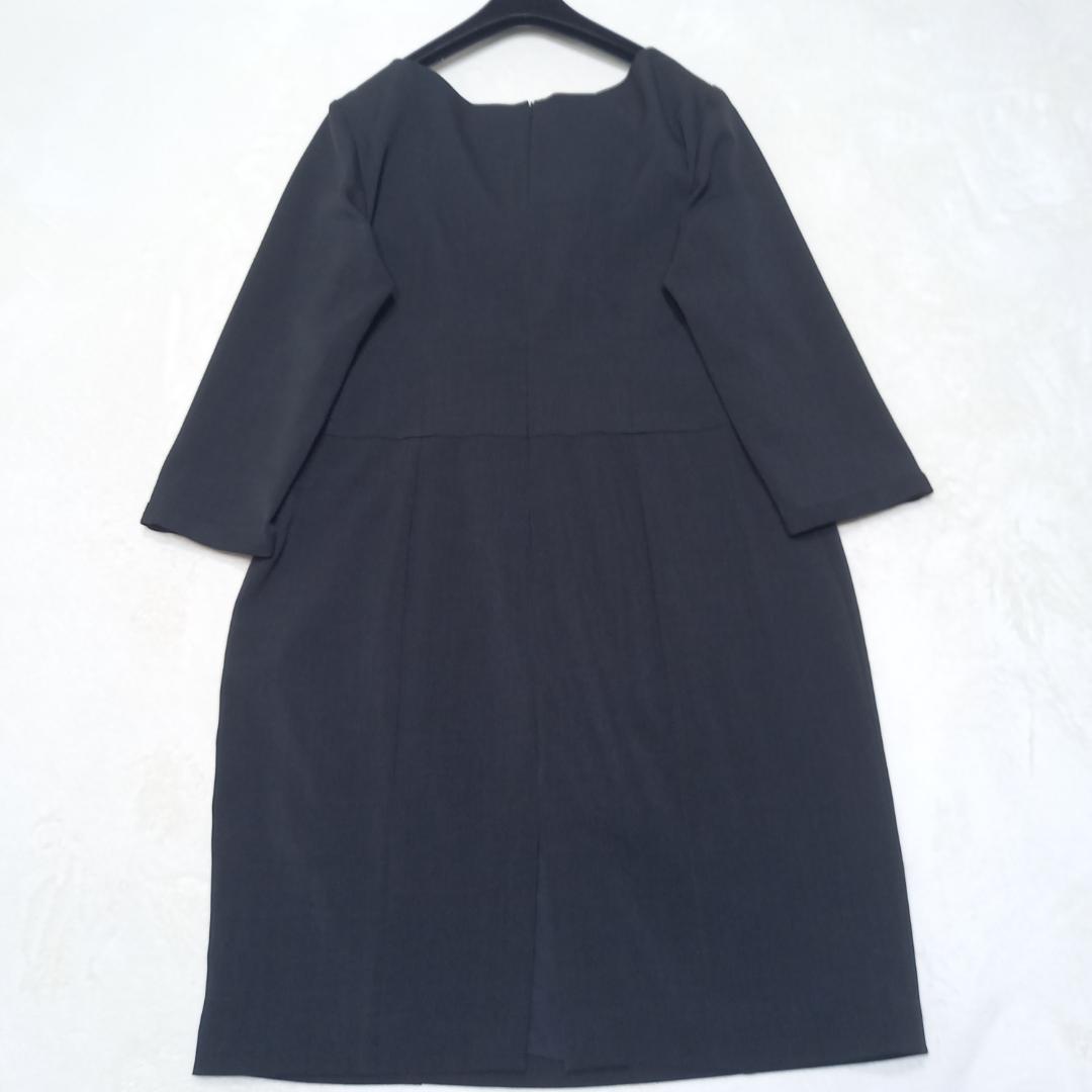 Extremely beautiful item✨Large size Armani size 50 drape neck tight dress washable