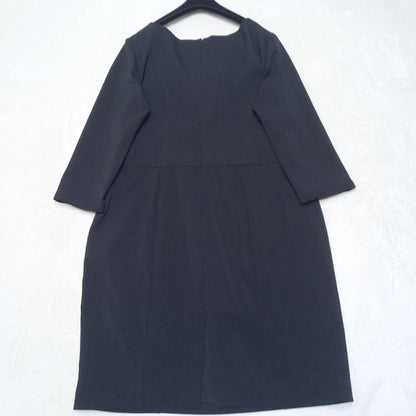 Extremely beautiful item✨Large size Armani size 50 drape neck tight dress washable