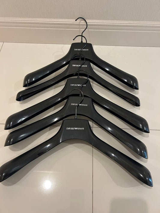 Emporio Armani MENS black hanger set of 5