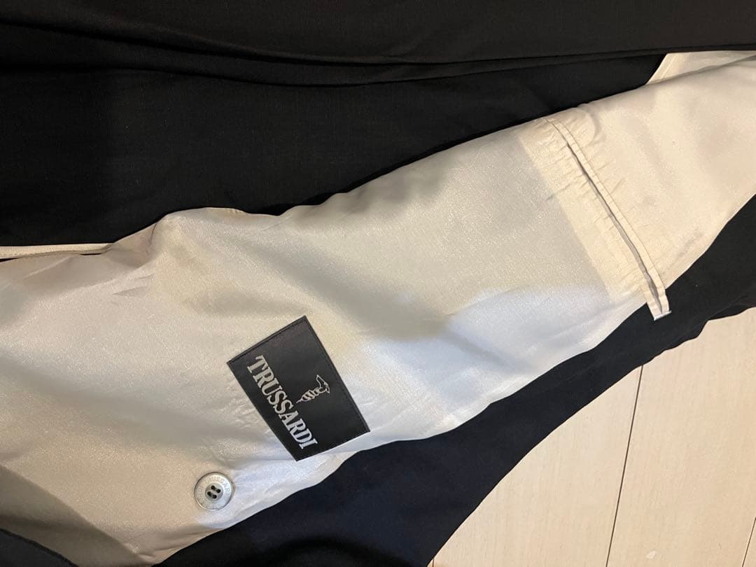 TRUSSARDI ✨ Luxury suit ✨ Purchased from Daimaru ✨ Custom-made business suit top and bottom set