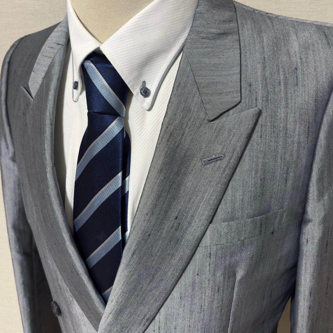 Good condition shiny silver double breasted setup top and bottom suit L vintage