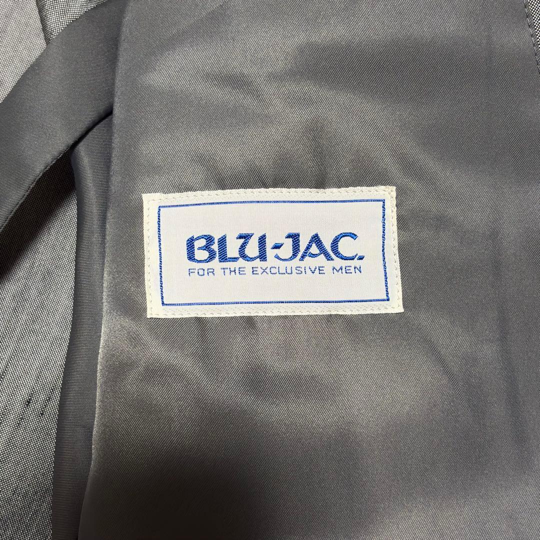 Good condition shiny silver double breasted setup top and bottom suit L vintage