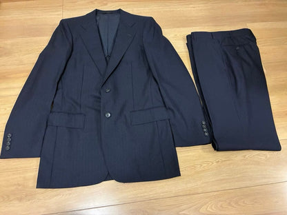 *6 sets of men's retro suits until August 9th