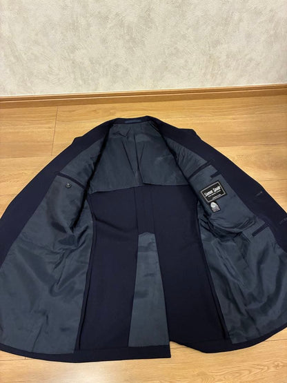 *6 sets of men's retro suits until August 9th