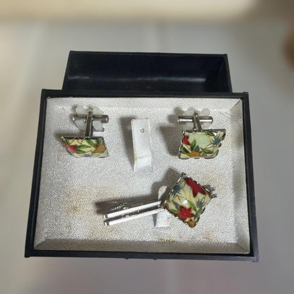Showa Retro Cloisonne Style Floral Pattern Tie Pin Cufflink Set with Case