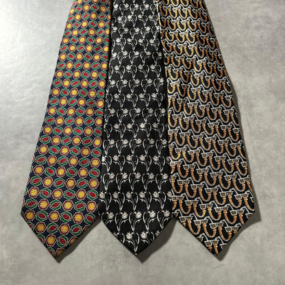 [NA] Vintage setup × GIANNI VERSACE tie
