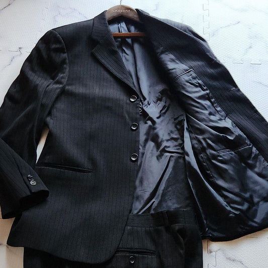 Super rare✨XXL equivalent Armani Collezioni suit striped black