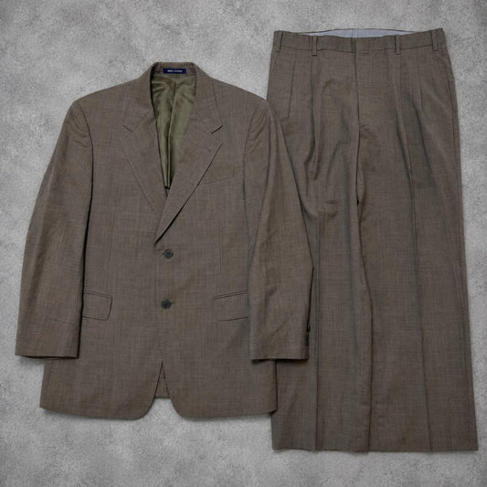 [Good Condition] Vintage Italian Fabric Beige Setup Box Silhouette