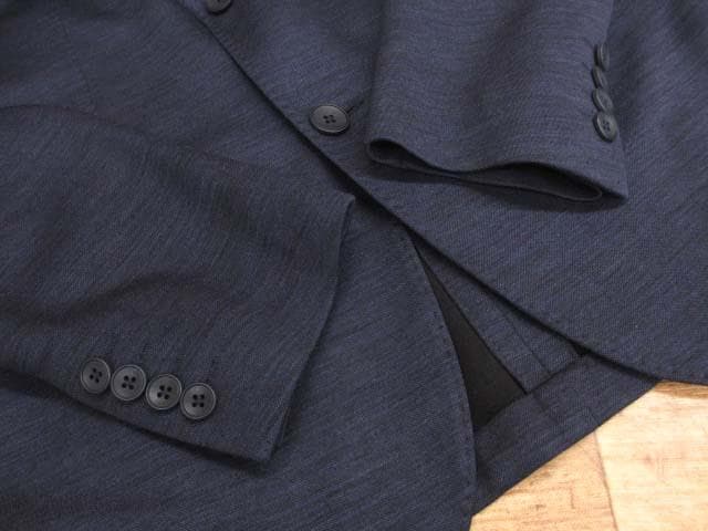 []Good condition Emporio Armani CITY LINE jersey material single suit