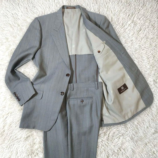 Givenchy Setup Suit Gray Tortoiseshell Button Unlined Top and Bottom Single
