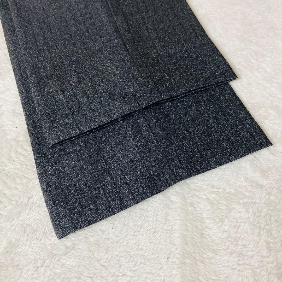 272 [Extremely good condition/current] Emporio Armani finest silk blend suit 44
