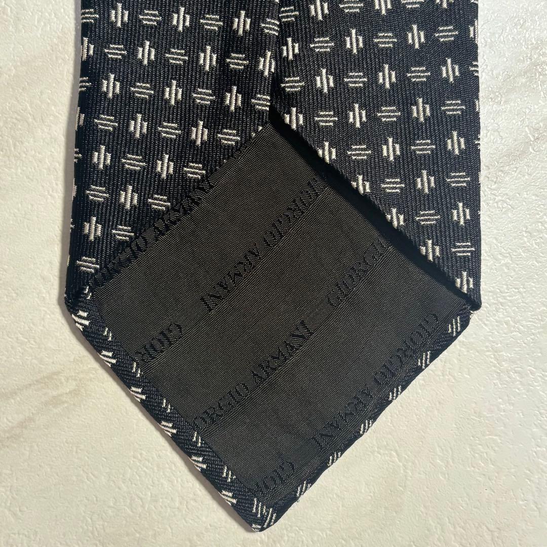 Giorgio Armani Tie Silk Black Geometric Pattern Made in Italy