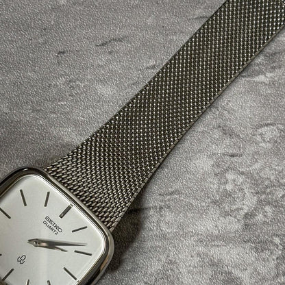 SEIKO Quartz Silver Dial Mesh Watch Good Condition Men's Vintage