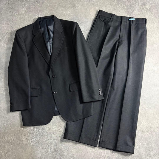 Good Condition Baskin Club Setup Suit Single Gray Business