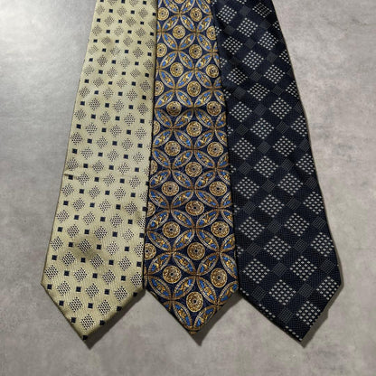 [NA] Navy blur setup × Christian Dior tie