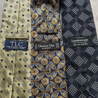 [NA] Navy blur setup × Christian Dior tie