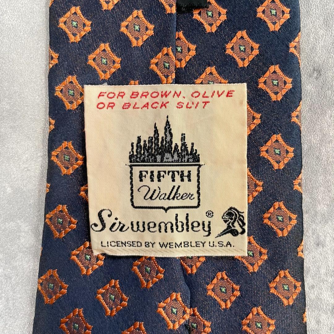 Sir Wembley [Large Sword 8cm Regular] Tie Square Crest Pattern 100% Silk