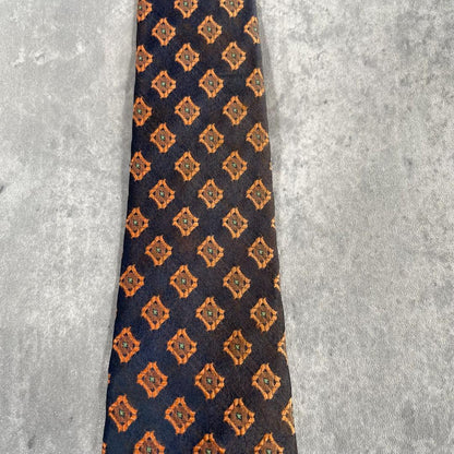 Sir Wembley [Large Sword 8cm Regular] Tie Square Crest Pattern 100% Silk